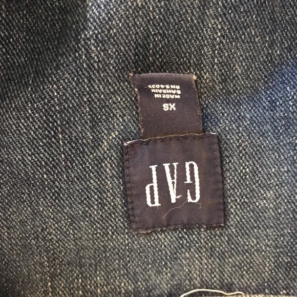 Women’s Gap Jean Jacket Size XS - Picture 3 of 3